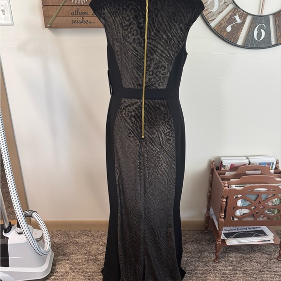 Sz 10 Jax black maxi dress cut out beads neckline Gold zipper fully lined MWT - Picture 4 of 9